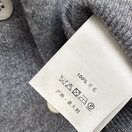 BURBERRY 25S CARDIGAN AND STRAIGHT-LEG PANTS SET 097