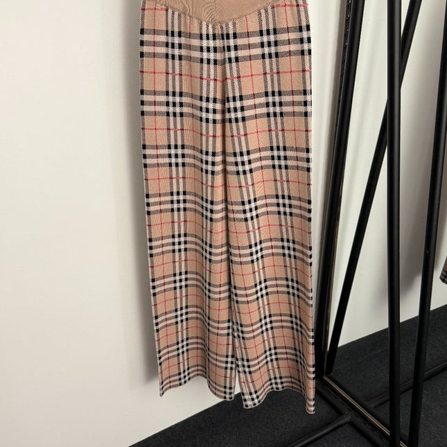 BURBERRY 25S KNITTED SET 079