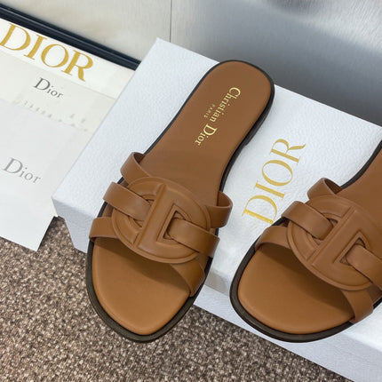 D-CLUB SLIDE SANDAL 25S IN BROWN CALFSKIN