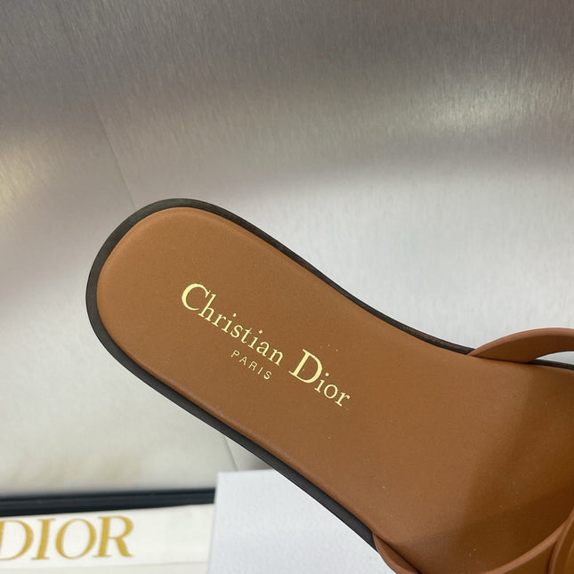 D-CLUB SLIDE SANDAL 25S IN BROWN CALFSKIN