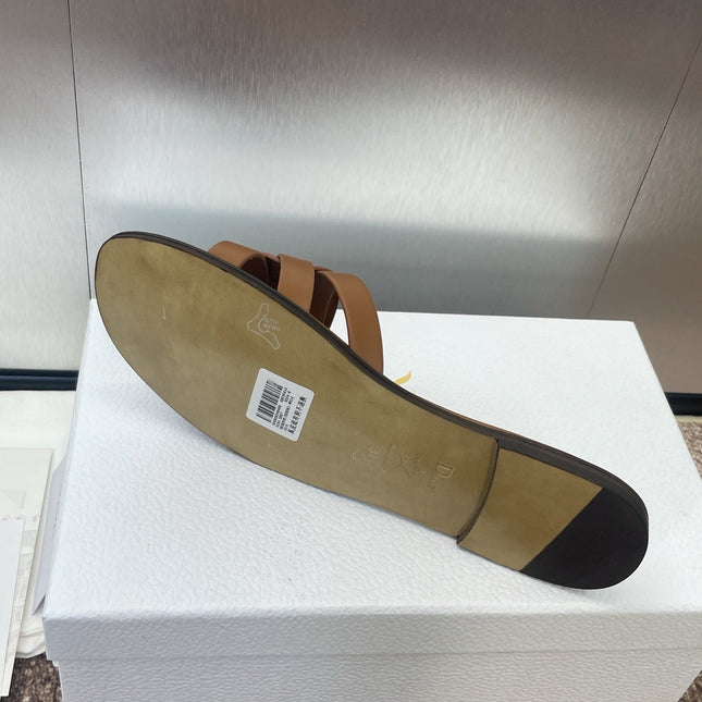 D-CLUB SLIDE SANDAL 25S IN BROWN CALFSKIN