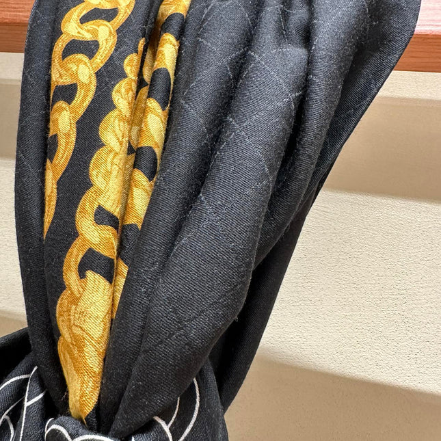 SQUARE SCARF 140 CM IN BLACK MIX GOLD SILK 403987