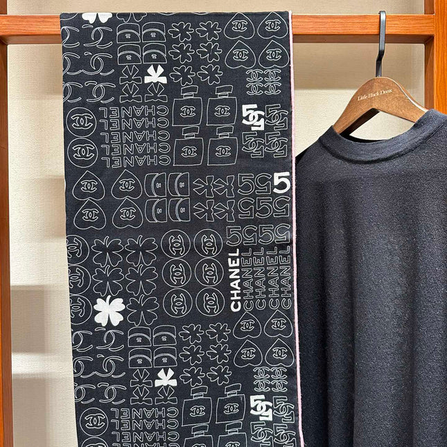 SQUARE SCARF 140 CM IN BLACK MONOGRAM SILK 403999