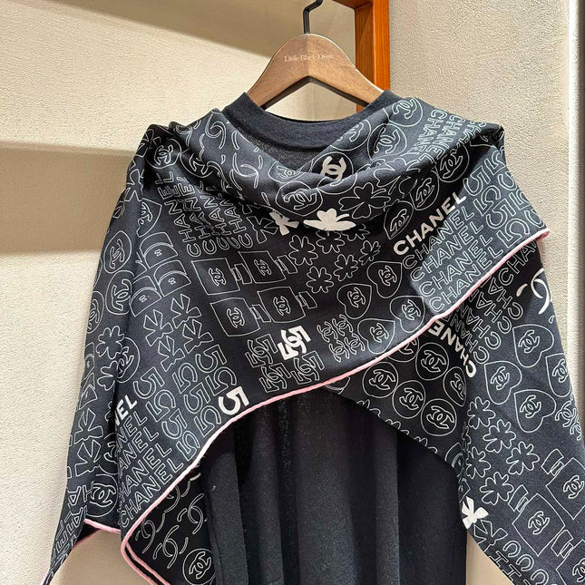 SQUARE SCARF 140 CM IN BLACK MONOGRAM SILK 403999