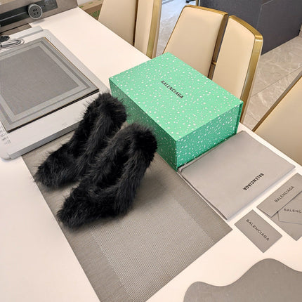 FURRY PUMPS 90MM IN BLACK FOX FUR