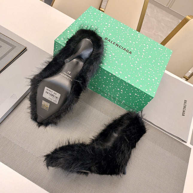 FURRY PUMPS 90MM IN BLACK FOX FUR
