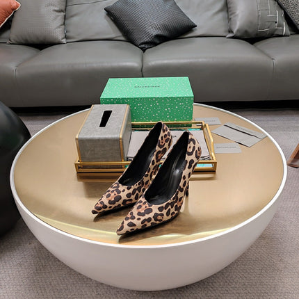 HIGH PUMPS IN BEIGE LEOPARD PRINT SUEDE