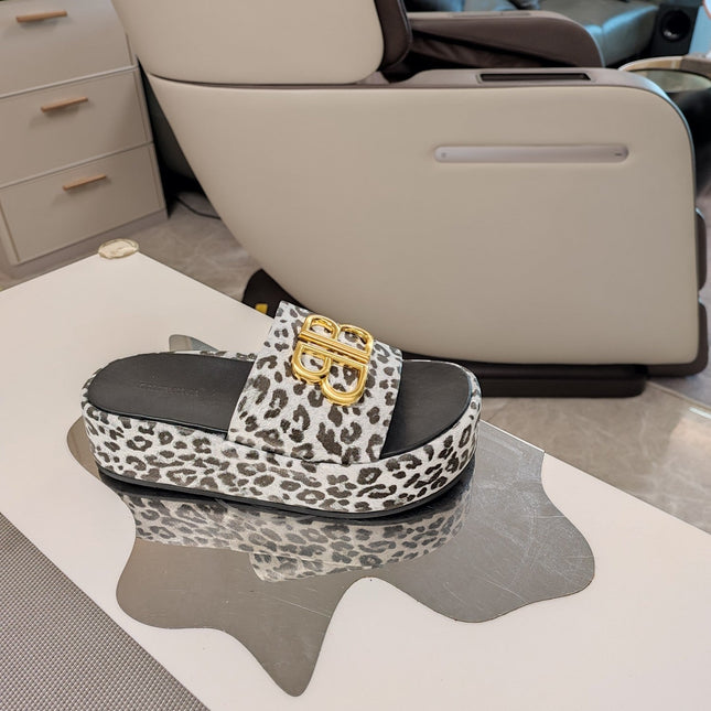 RISE SANDAL THICK-SOLED IN WHITE LEOPARD PRINT CALFSKIN
