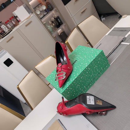 HIGH PUMPS WITH B SILVER BUCKLE IN RED CROCODILE PATTERN CALFSKIN