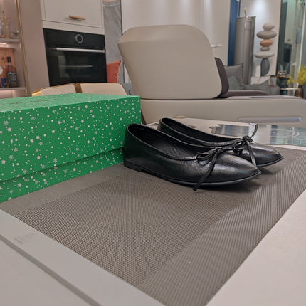 RHINESTONE BALLET FLATS WITH BOW IN BLACK WAX-OIL SHEEPSKIN