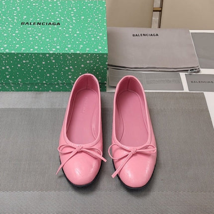 RHINESTONE BALLET FLATS WITH BOW IN SEA PINK WAX-OIL SHEEPSKIN
