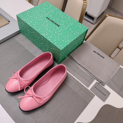 RHINESTONE BALLET FLATS WITH BOW IN SEA PINK WAX-OIL SHEEPSKIN