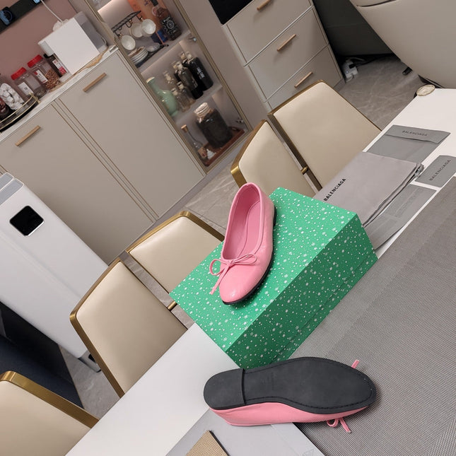 RHINESTONE BALLET FLATS WITH BOW IN SEA PINK WAX-OIL SHEEPSKIN