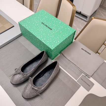 RHINESTONE BALLET FLATS WITH BOW IN GRAY SHEEPSKIN