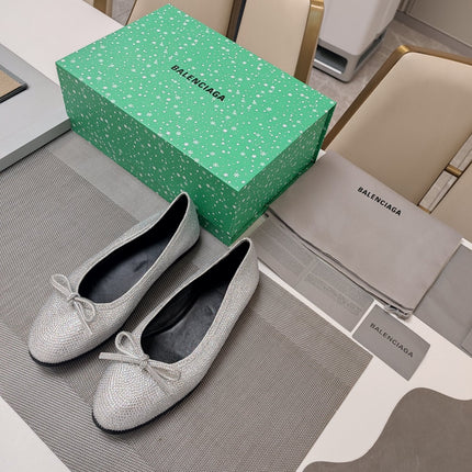 RHINESTONE BALLET FLATS WITH BOW IN METALLIC SILVER SHEEPSKIN