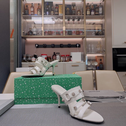 STRAPPY HIGH-HEELED SANDALS IN WHITE STUDDED WAX-OIL SHEEPSKIN