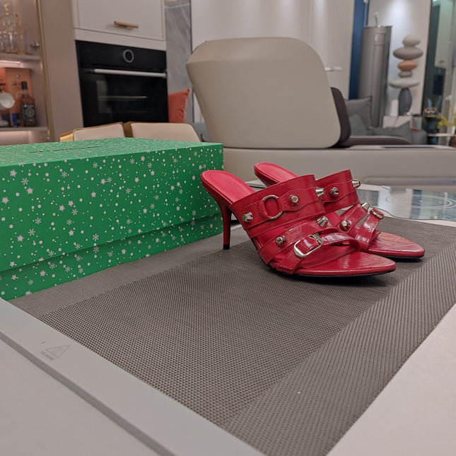 STRAPPY HIGH-HEELED SANDALS IN RED STUDDED WAX-OIL SHEEPSKIN