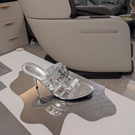 STRAPPY HIGH-HEELED SANDALS IN SILVER STUDDED WAX-OIL SHEEPSKIN