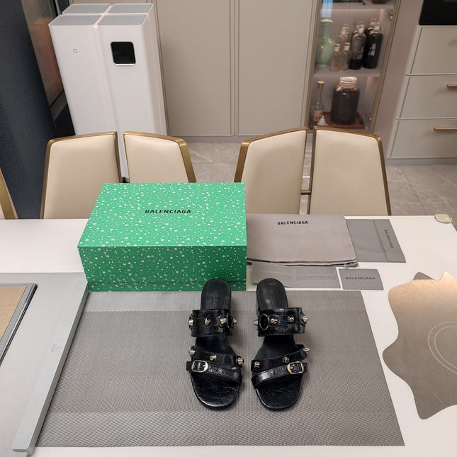 STRAPPY MEDIUM HEELED SANDALS IN BLACK STUDDED WAX-OIL SHEEPSKIN