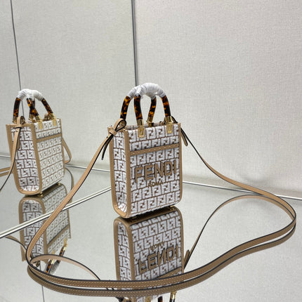 MINI SUNSHINE 18 IN WHITE WOOL AND CAMEL BROWN RAFFIA CALFSKIN TRIM