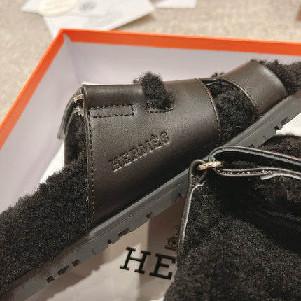 CHYPRE SANDAL IN BLACK SHEARLING AND CALFSKIN