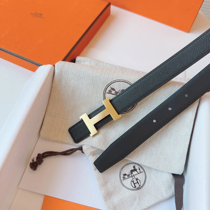 MINI H BELT BUCKLE & REVERSIBLE BLACK LEATHER STRAP 24 MM GOLD HARDWARE