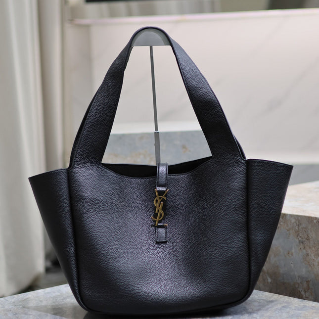 LE 5 À 7 BEA TOTE BAG 50 IN BLACK LAMBSKIN GOLD LOGO