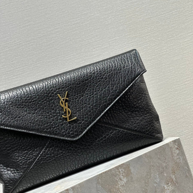 ENVELOPE CLUTCH 29 IN BLACK LAMBSKIN COPPER LOGO