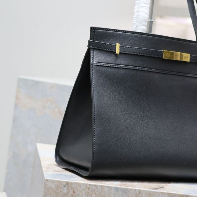 MANHATTAN SHOPPING BAG 40 IN BLACK SMOOTH LAMBSKIN GOLD BUCKLE