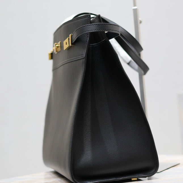 MANHATTAN SHOPPING BAG 40 IN BLACK SMOOTH LAMBSKIN GOLD BUCKLE