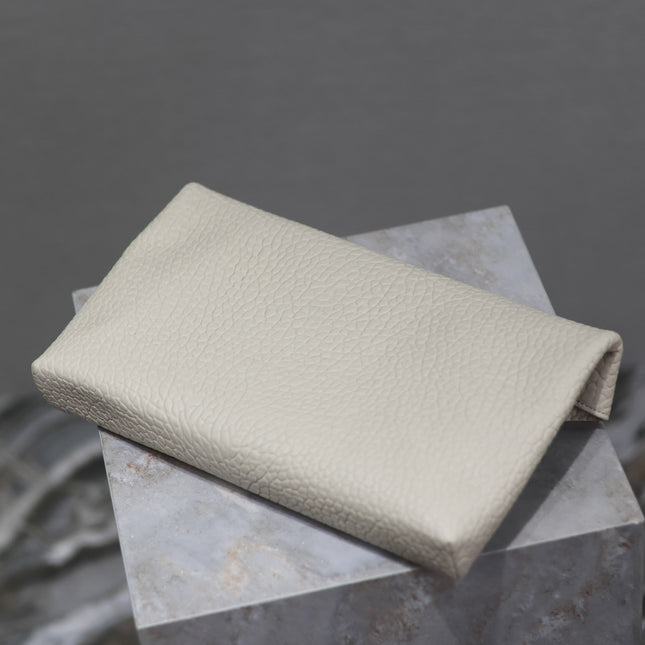 ENVELOPE CLUTCH 29 IN WHITE LAMBSKIN COPPER LOGO