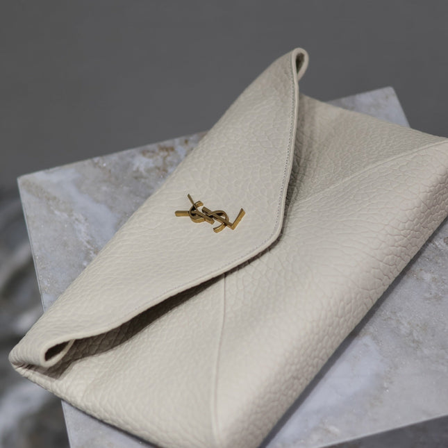 ENVELOPE CLUTCH 29 IN WHITE LAMBSKIN COPPER LOGO