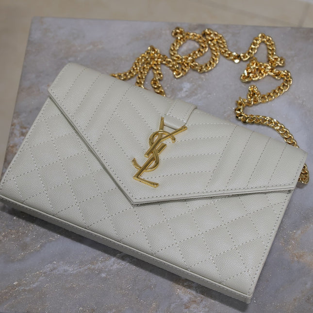 ENVELOPE CHAIN BAG 22 IN WHITE LAMBSKIN GOLD HARDWARE