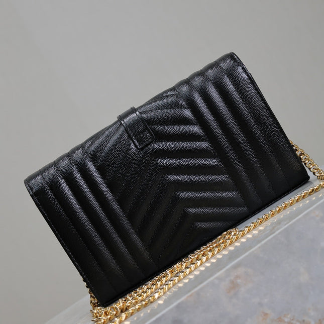 ENVELOPE CHAIN BAG 22 IN BLACK LAMBSKIN GOLD HARDWARE