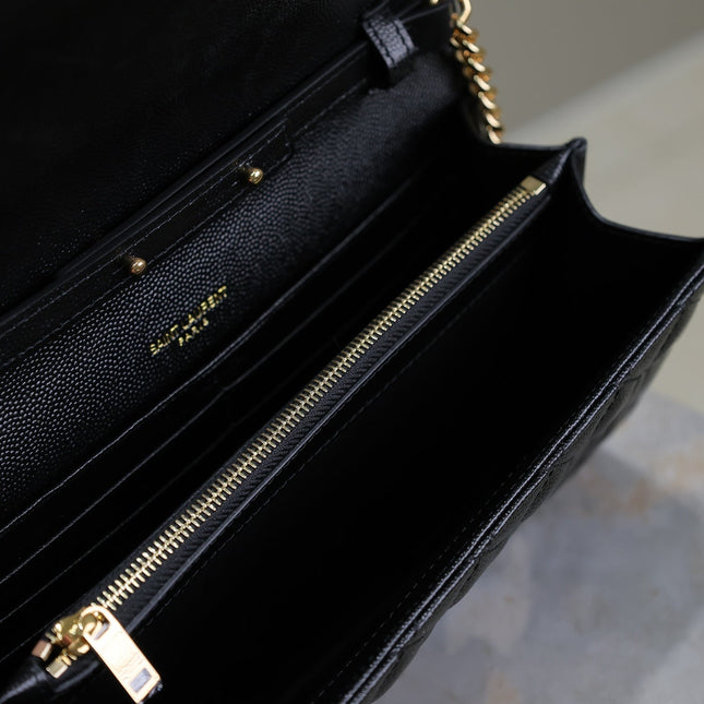 ENVELOPE CHAIN BAG 22 IN BLACK LAMBSKIN GOLD HARDWARE