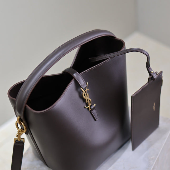 LE 37 MEDIUM BUCKET BAG 26 IN BRUNETTE BROWN CALFSKIN GOLD HARDWARE