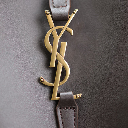 LE 37 MEDIUM BUCKET BAG 26 IN BRUNETTE BROWN CALFSKIN GOLD HARDWARE