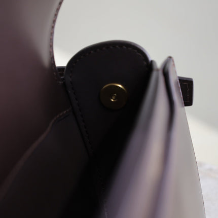 VOLTAIRE 24 IN BRUNETTE BROWN CALFSKIN