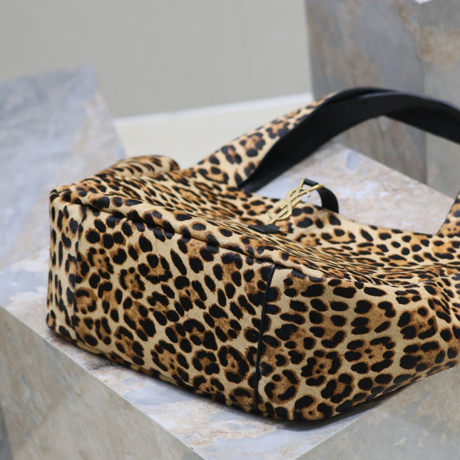 LE 5 À 7 BEA TOTE BAG 50 IN LEOPARD PRINT LEATHER GOLD LOGO