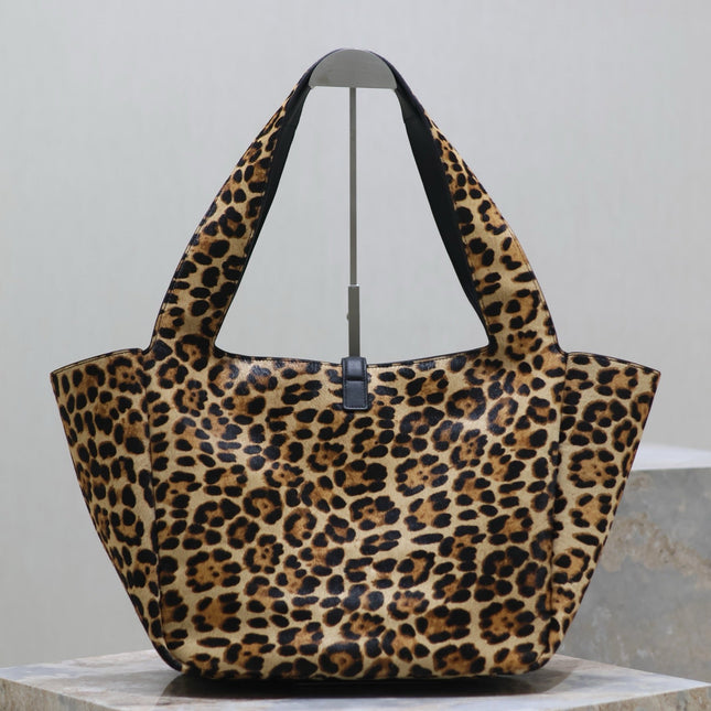 LE 5 À 7 BEA TOTE BAG 50 IN LEOPARD PRINT LEATHER GOLD LOGO