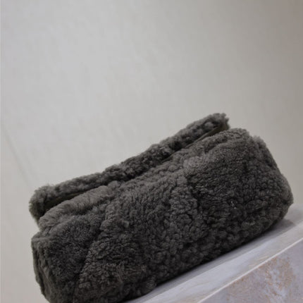 JAMIE BAG 20 IN DARK GRAY LAMB WOOL