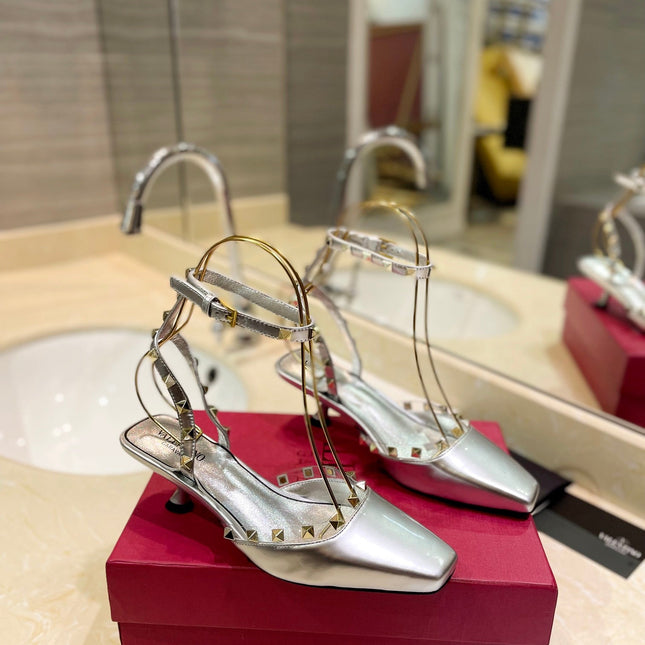 ROCKSTUD SLINGBACK IN SILVER CALFSKIN 50MM