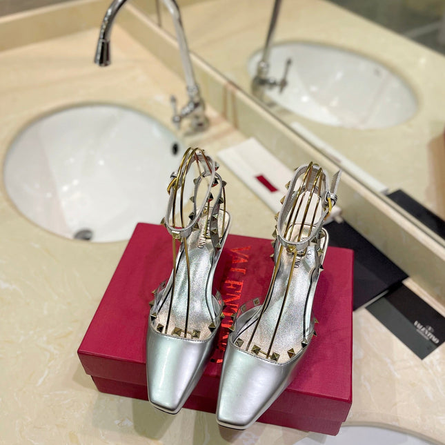 ROCKSTUD SLINGBACK IN SILVER CALFSKIN 50MM