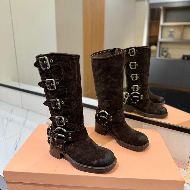 THICK-SOLED BUCKLE BOOTS IN BLACK SUEDE