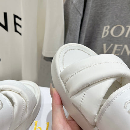 CHLOÉ MILA PLATFORM 5 CM IN WHITE NYLON WITH EMBROIDERED LOGO