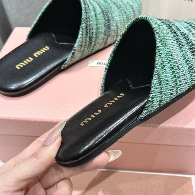 KNITTED MULES IN LIGHT GREEN MIX BLACK WOOL