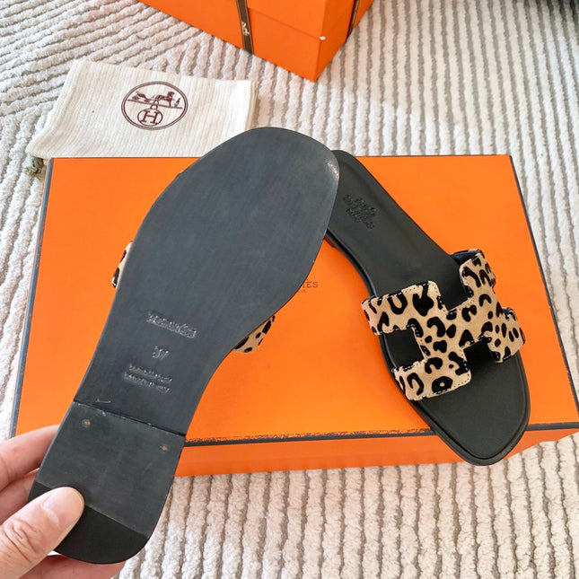 0RAN SANDAL IN CAMEL BROWN MIX BLACK SUEDE