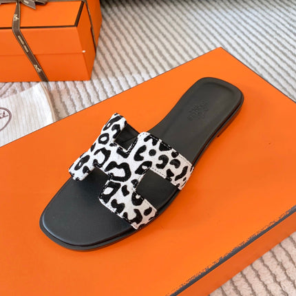 0RAN SANDAL IN BLACK MIX WHITE SUEDE