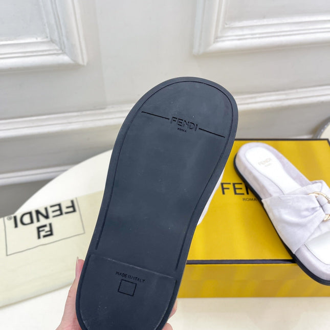 FENDI FLAT SLIPPER IN WHITE JACQUARD FABRIC WITH GOLD HARDWARE