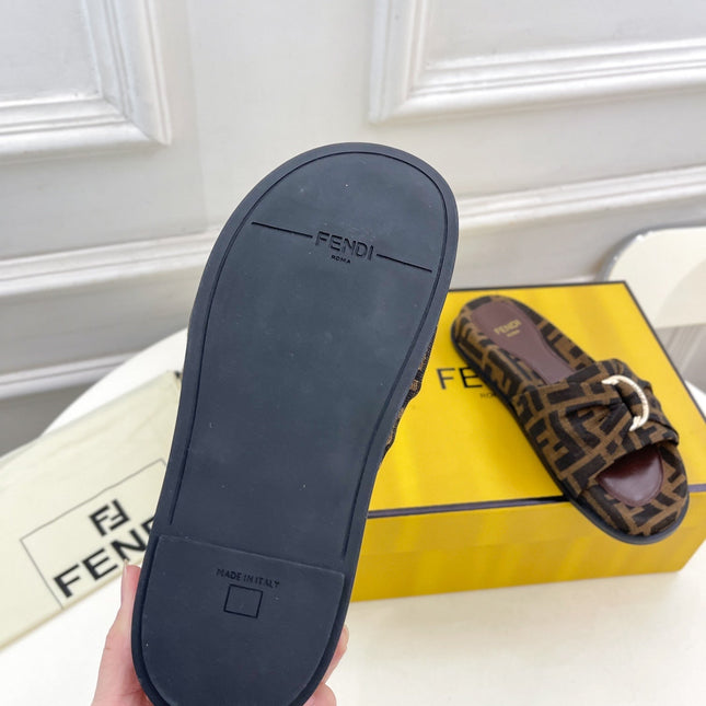 FENDI FLAT SLIPPER IN CHOCOLATE BROWN MONOGRAM JACQUARD FABRIC WITH GOLD HARDWARE